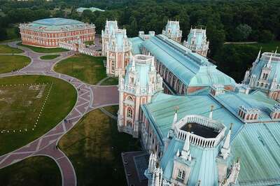 The Tsaritsyno Estate, Moscow, Russia
Photo by Aleksandr Sydorov on Unsplash