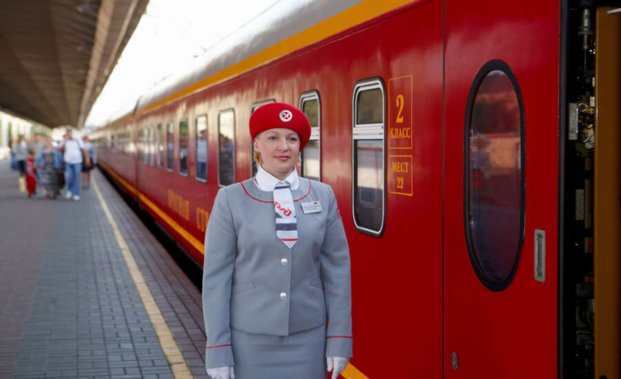 Moscow to St. Petersburg train Red Arrow